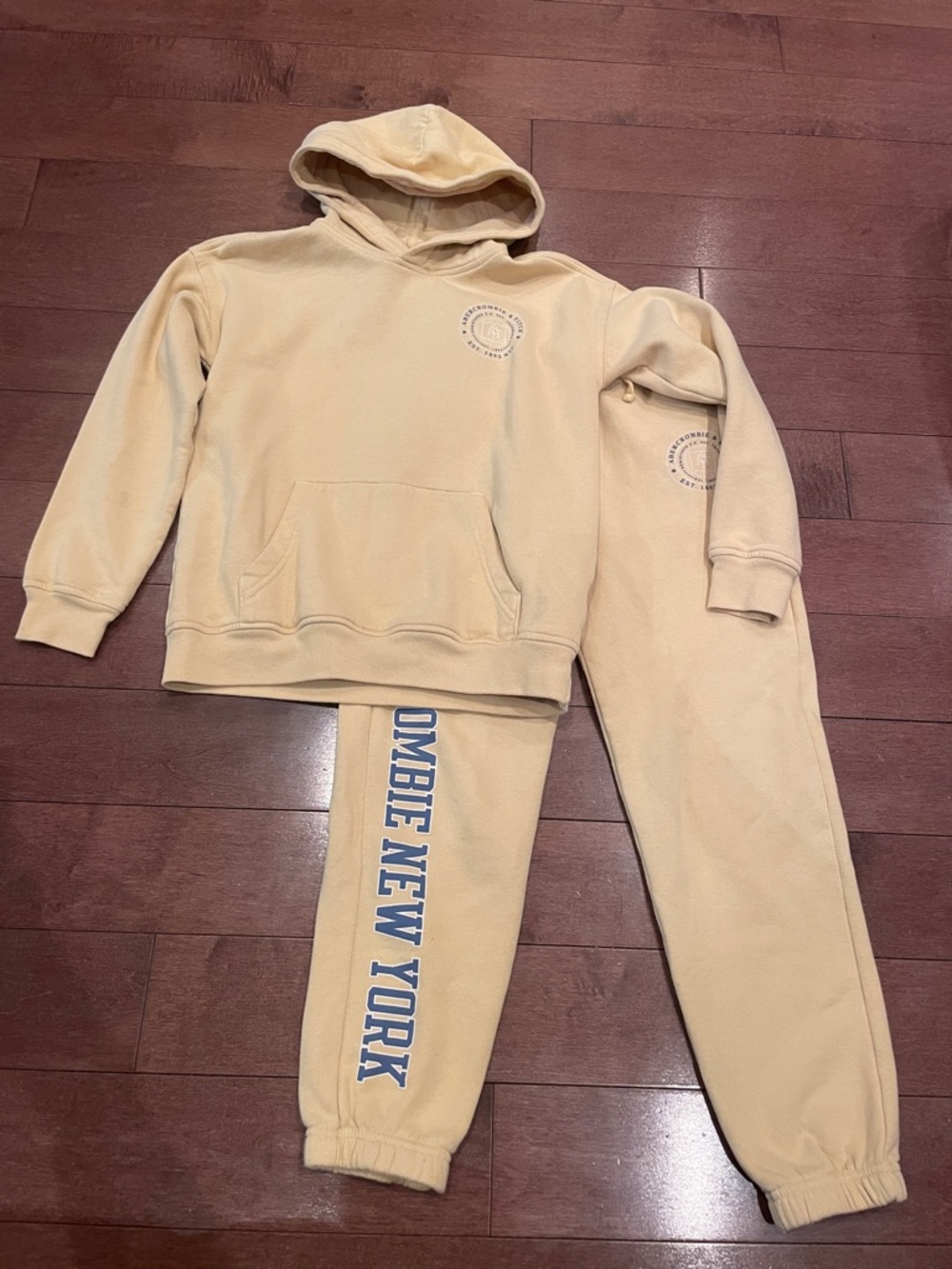 Abercrombie & Fitch Pale Yellow Hoodie & Joggers Set